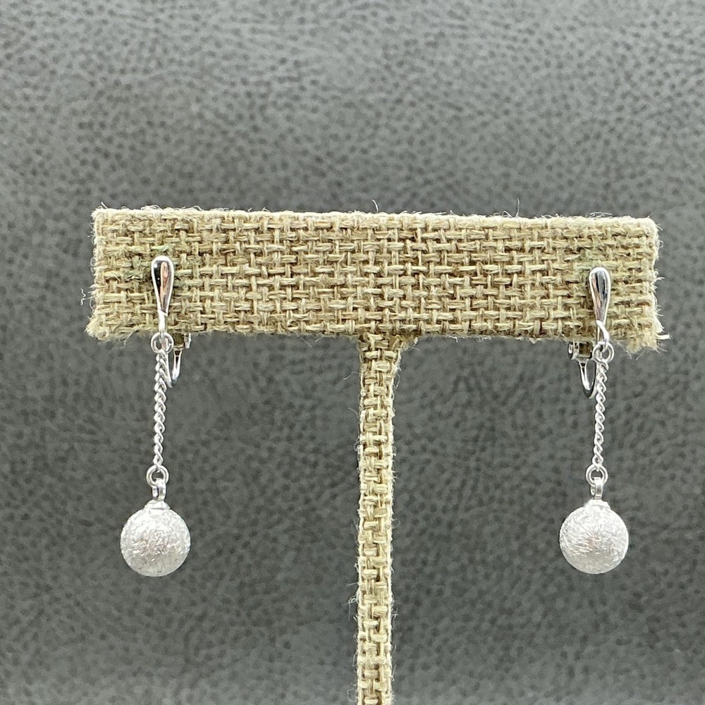 Vintage Trifari Earrings Silver Tone Dangle Drop Womens Ball Clip On Jewelry‎